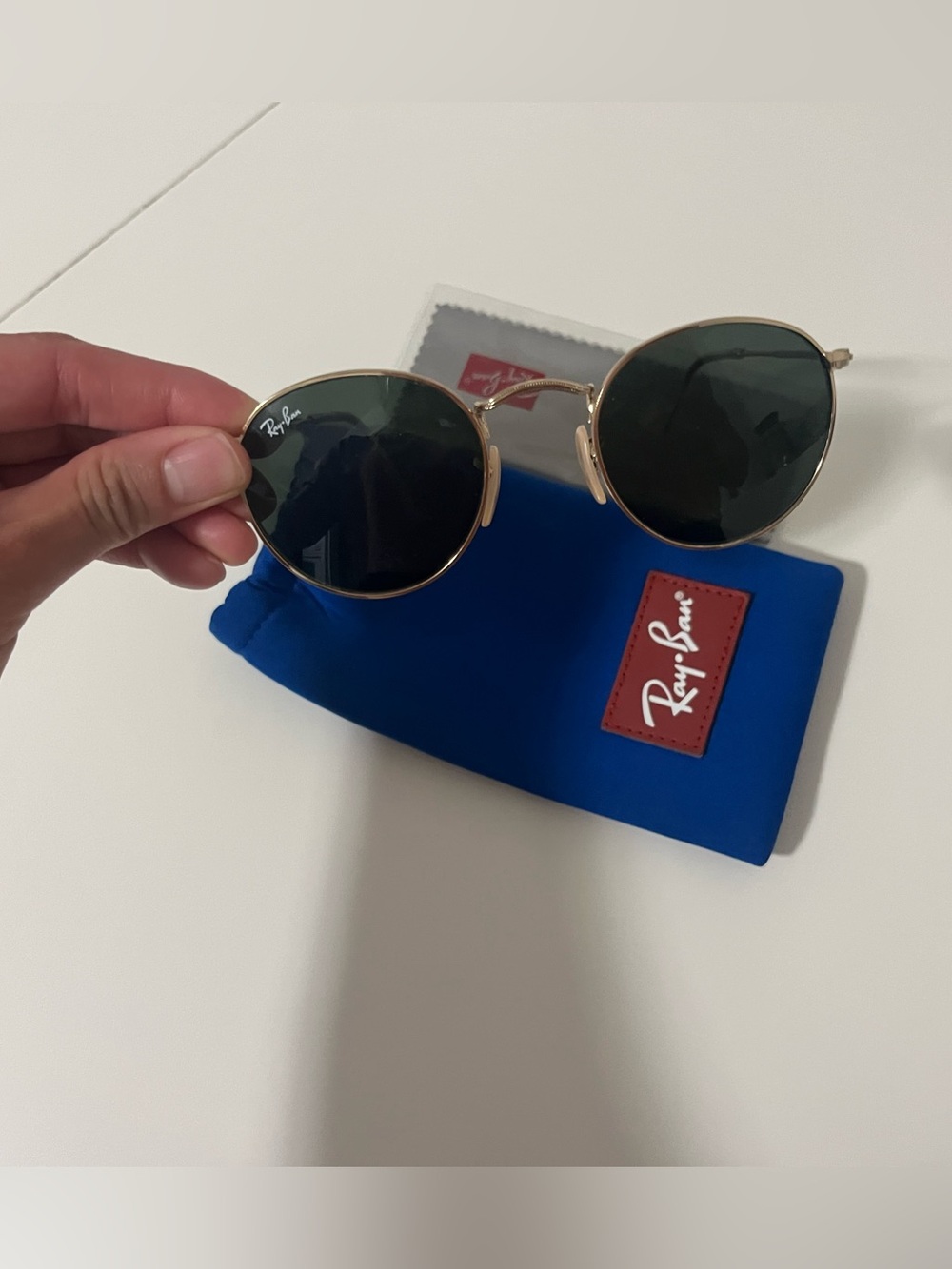 Ray-Ban RB3447 Round Metal Women’s Sunglasses (Dark Green Lenses)